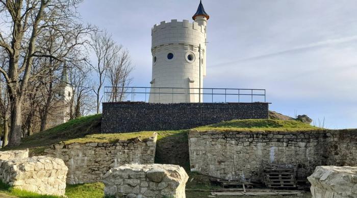 Náhľad pre Hrad Čeklís - Bernolákovo