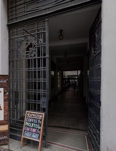 Náhľad pre Pasáž medzi Laurinskou a Gorkého ulicou - Bratislava