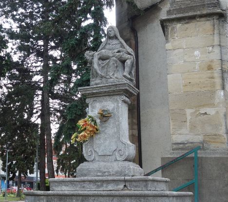 Náhľad pre Súsošie Piety pri kostole - Hlohovec