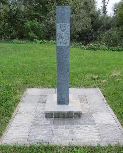 Náhľad pre Pamätník najnižšieho miesta na Slovensku - Klin nad Bodrogom