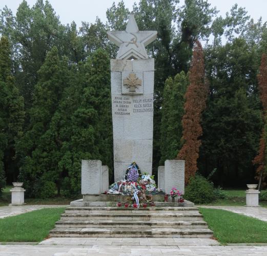 Náhľad pre Pamätník na Ústrednom vojenskom cintoríne vojakov Červenej armády - Michalovce